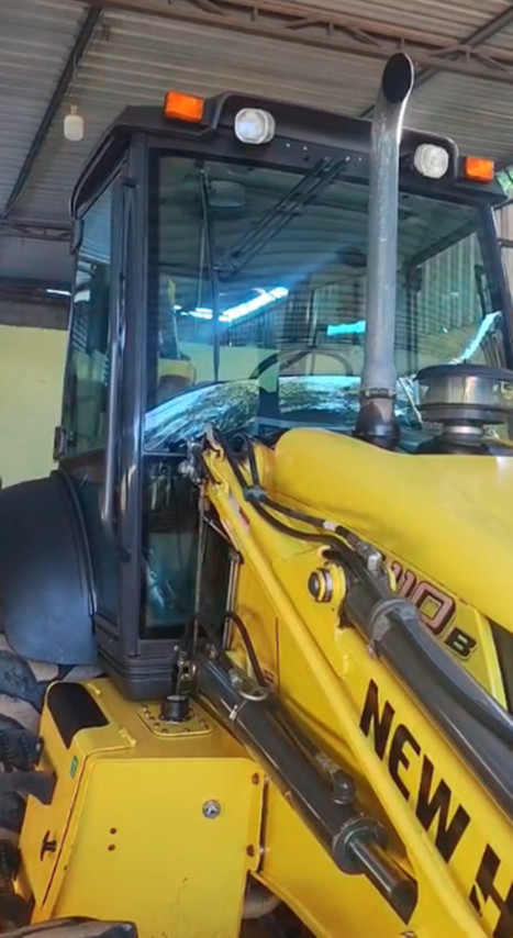 New Holland B110B - 22/22 2