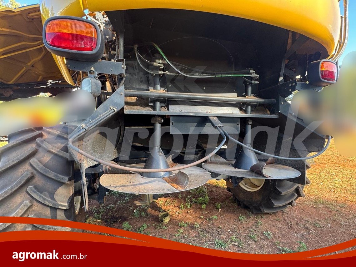 New Holland CR5.85 - 18/18 3