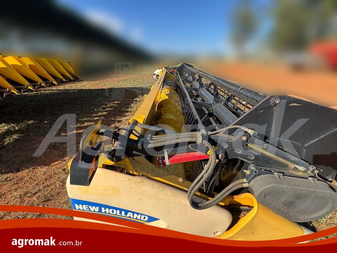 New Holland CR5.85 - 18/18 13