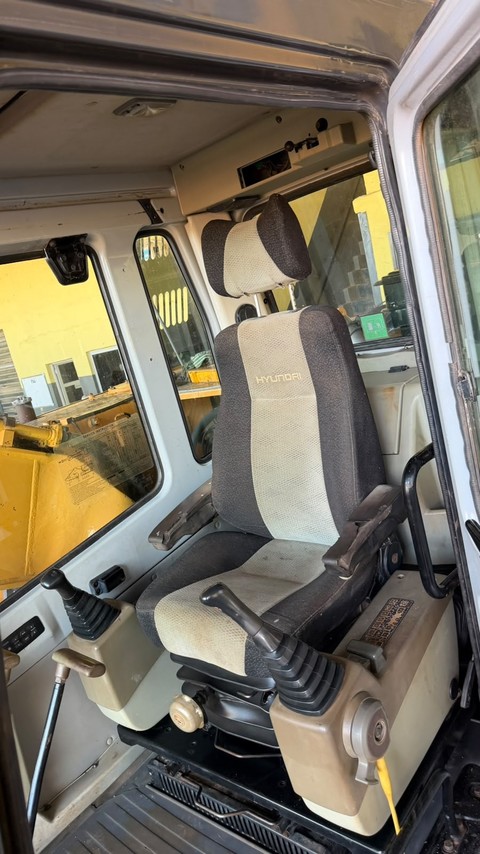 Hyundai R210LC-7 - 11/11 9