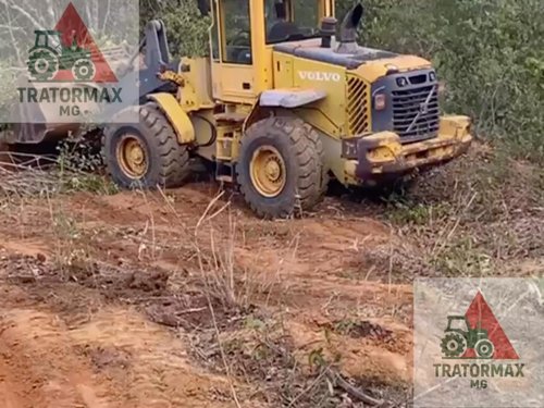 Pá carregadeira 
