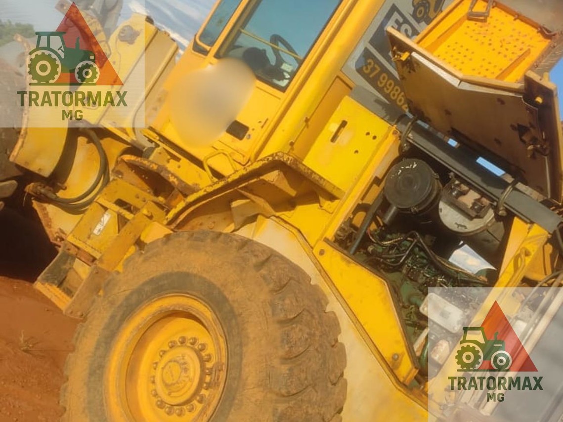 Volvo  L90 - 04/04 8