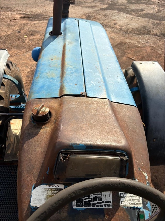 New Holland 7630 - 05/05 10