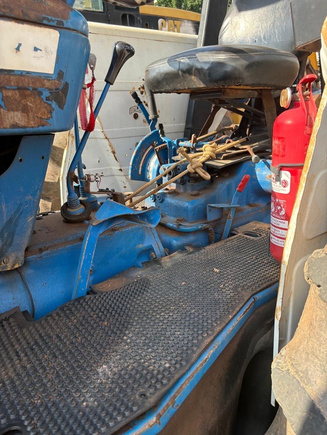 New Holland 7630 - 05/05 12