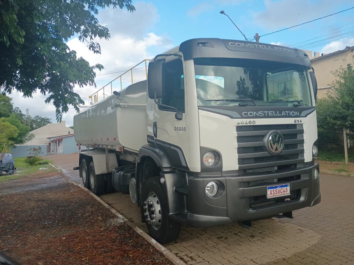 Volkswagen 26-260 E Constel. 6x4 - 20/10 4