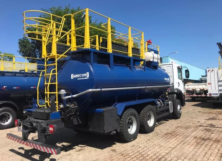 Volkswagen 31-330 E Constellation 6x4 - 14/15 6