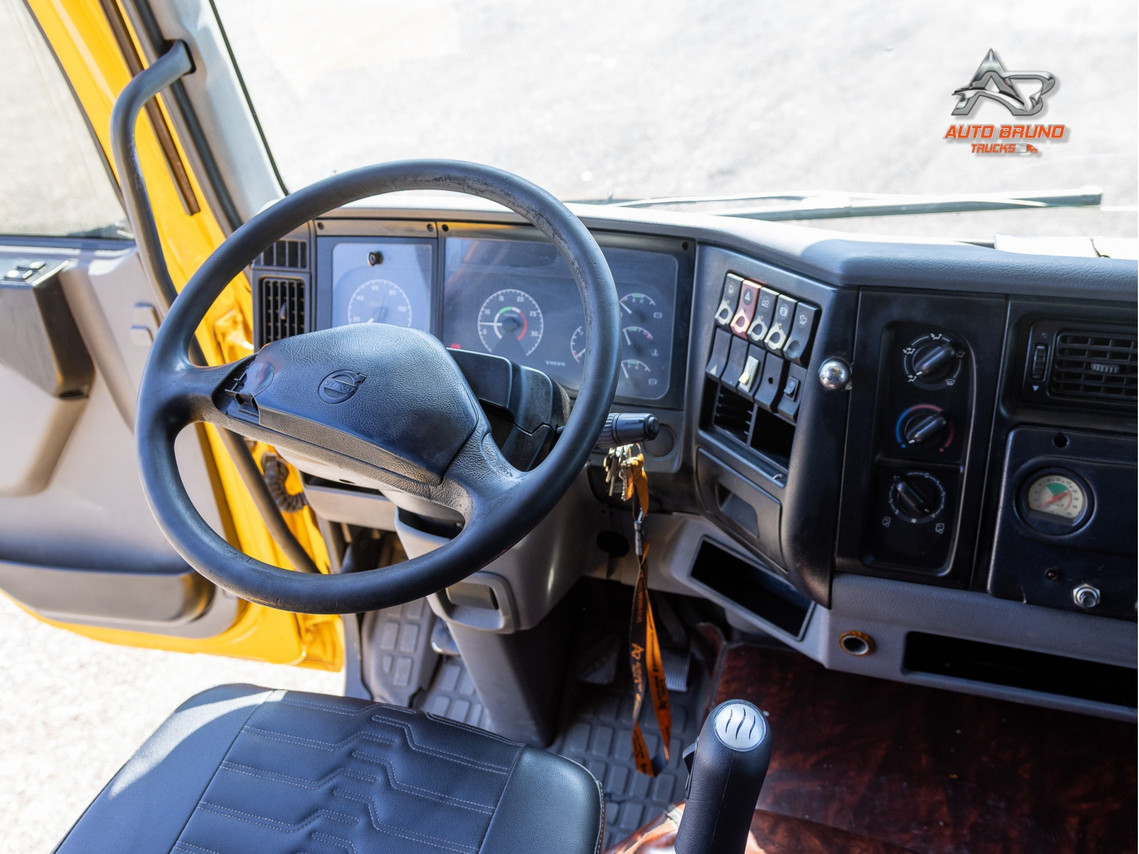 Volvo VM260 - 08/08 9
