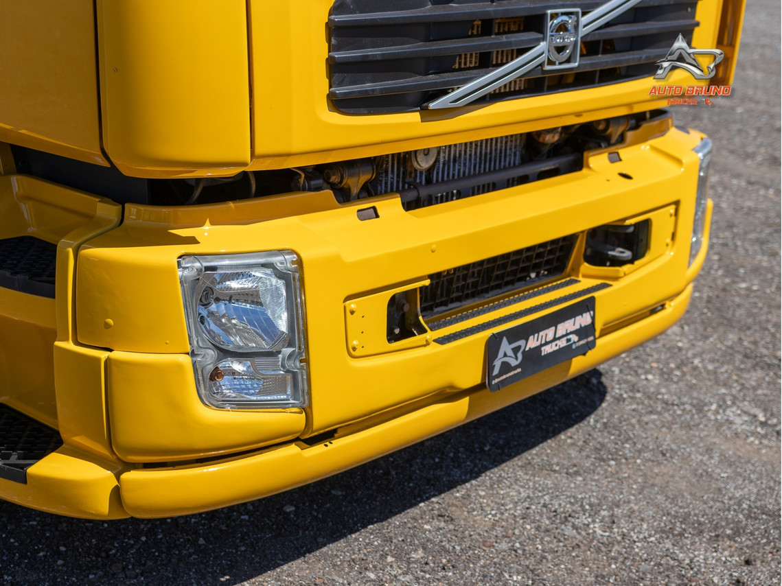 Volvo VM260 - 08/08 10