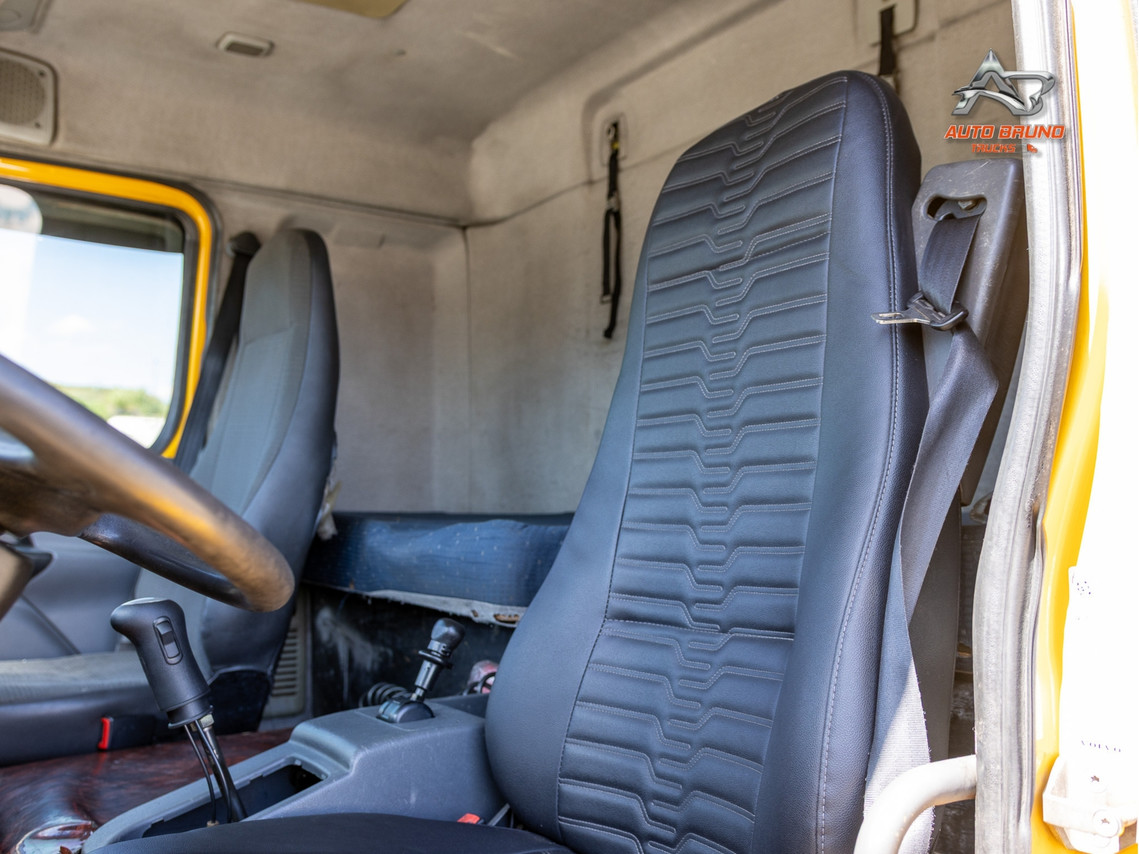 Volvo VM260 - 08/08 14