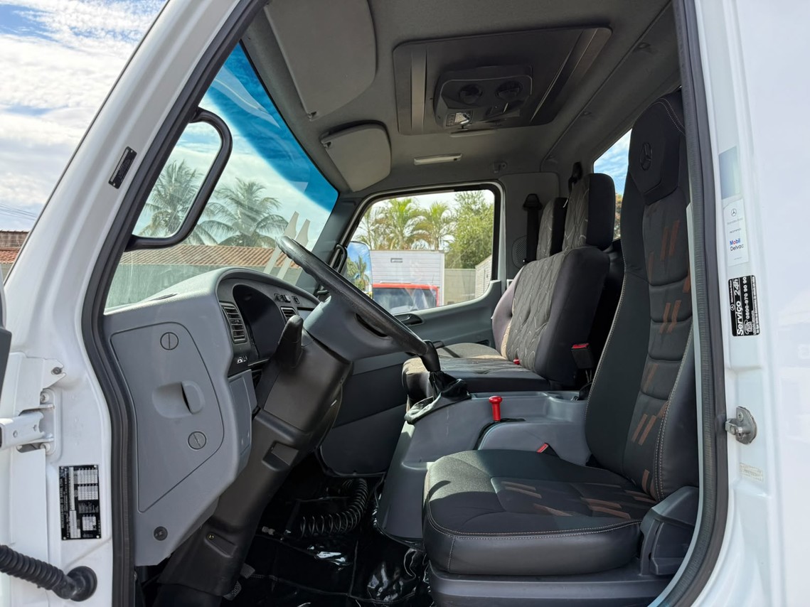 Mercedes Benz Accelo 915 - 10/11 7