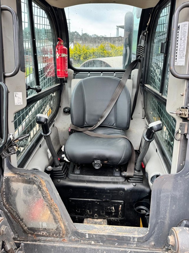 New Holland L218 - 18/18 6