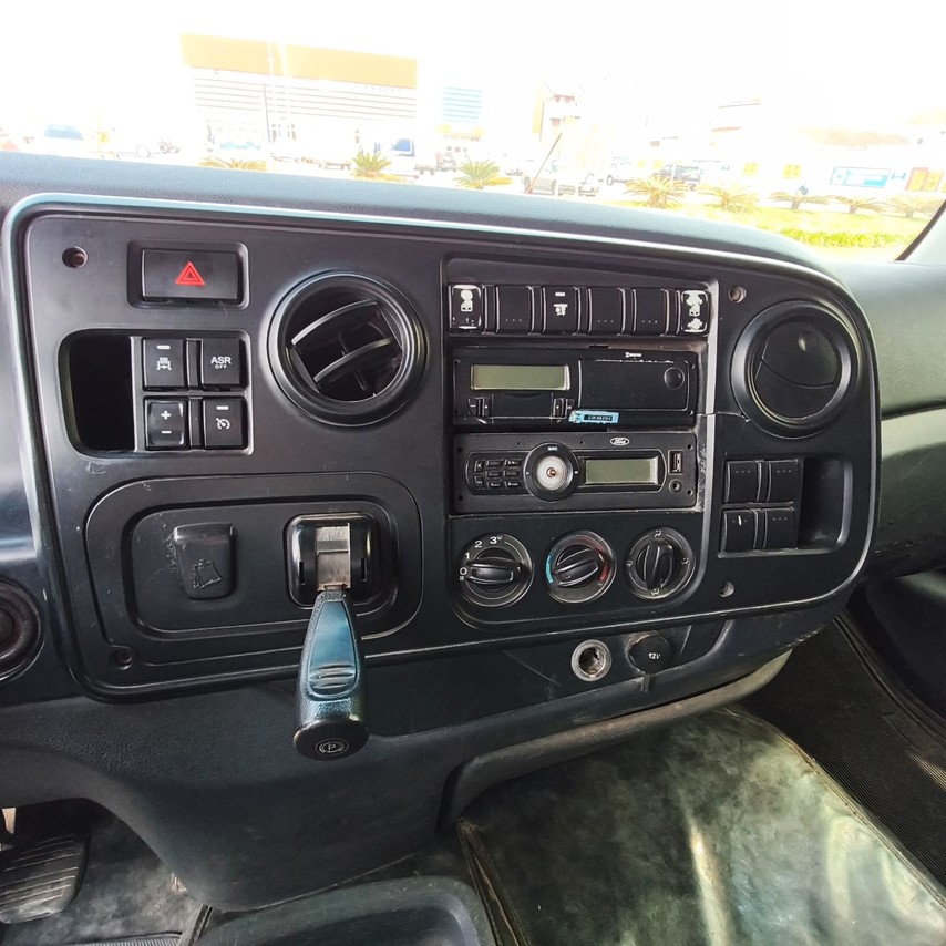 Ford Cargo2423 - 14/15 6