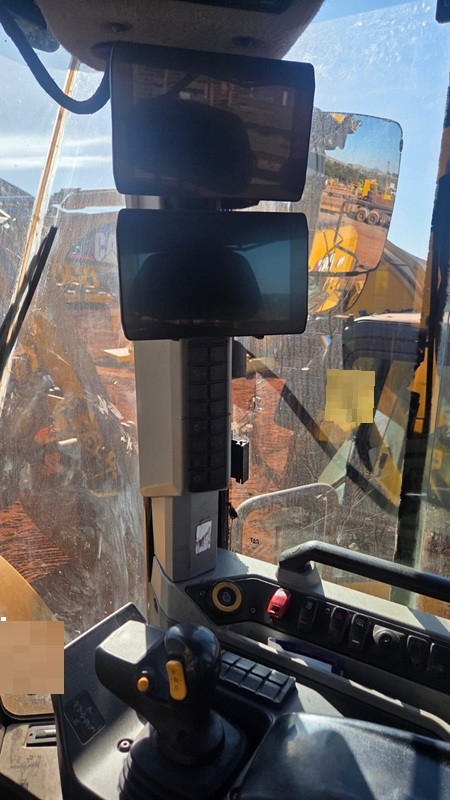 Caterpillar  966L - 23/23 8