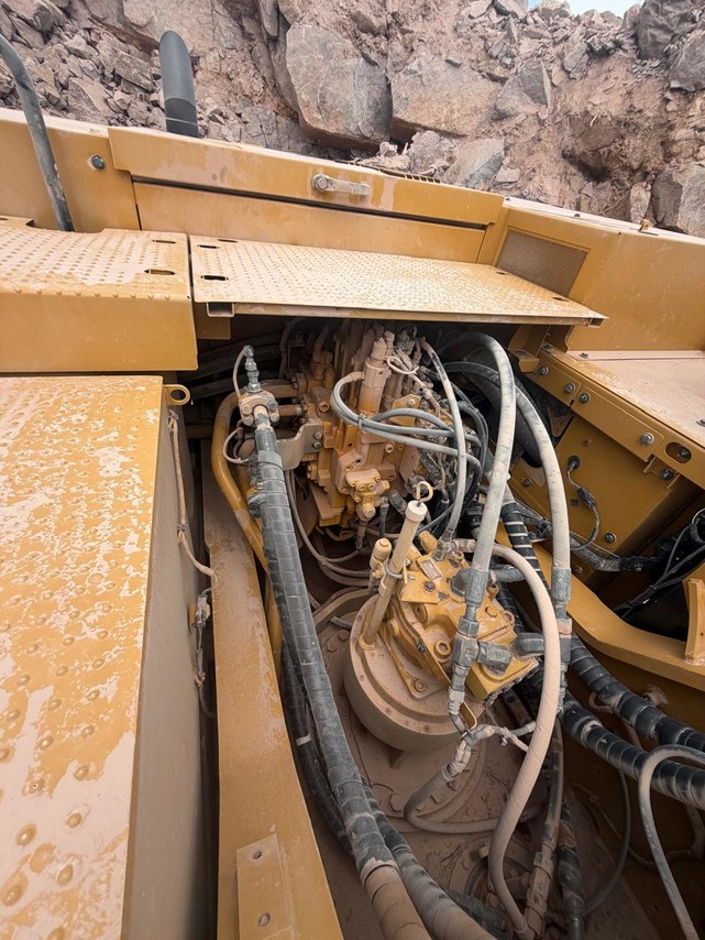 Caterpillar 345 - 23/23 10