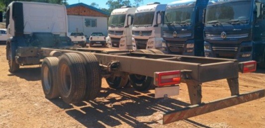 Volkswagen 26-260 Constellation 6x2 (E6) - 23/24 2
