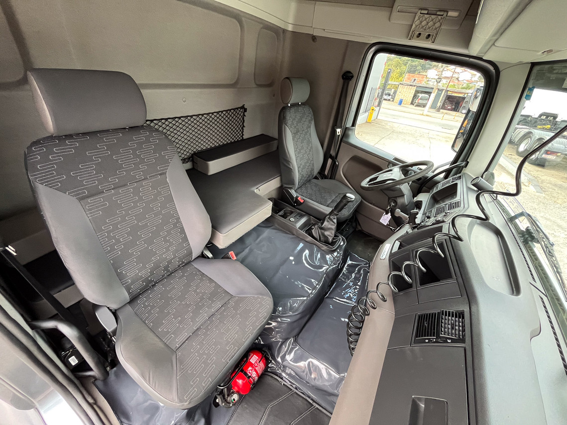 Volkswagen 24 330 - 20/20 10