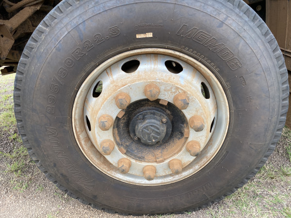Volkswagen VW 32380 Constellation 6x4 - 24/25 9
