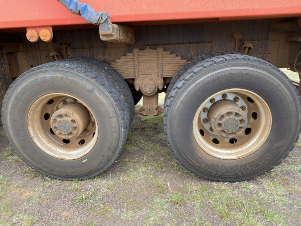 Volkswagen VW 32380 Constellation 6x4 - 24/25 12