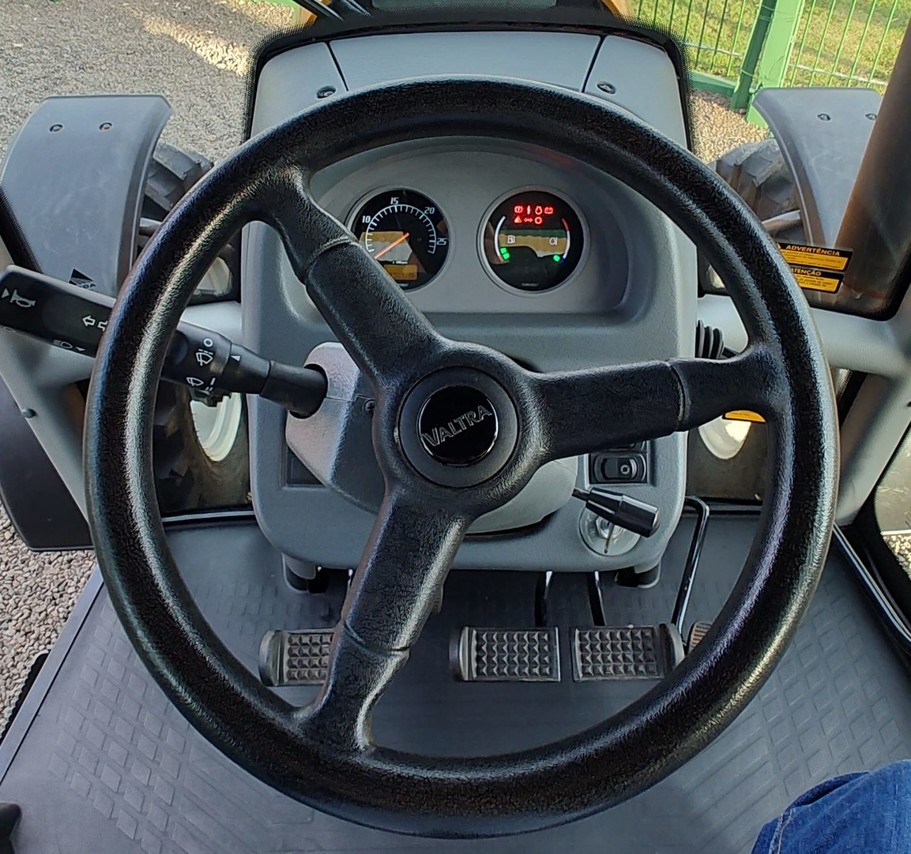Valtra BM 125 - 16/16 8