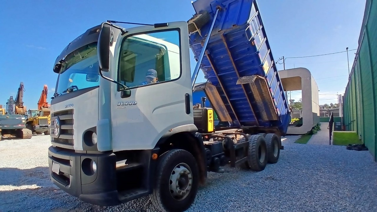 Volkswagen 31-330 E Constellation 6x4 - 22/23 4