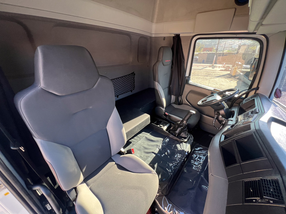 Volkswagen 24-280 E Constellation 6x2 - 22/23 5