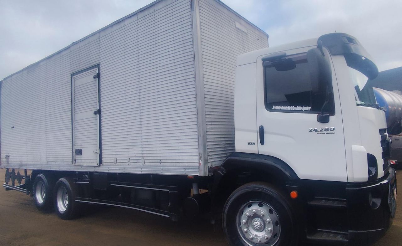 Volkswagen 24-280 E Constellation 6x2 - 16/17 1