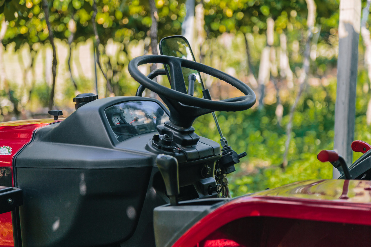 Mahindra 2025 - 25/26 8
