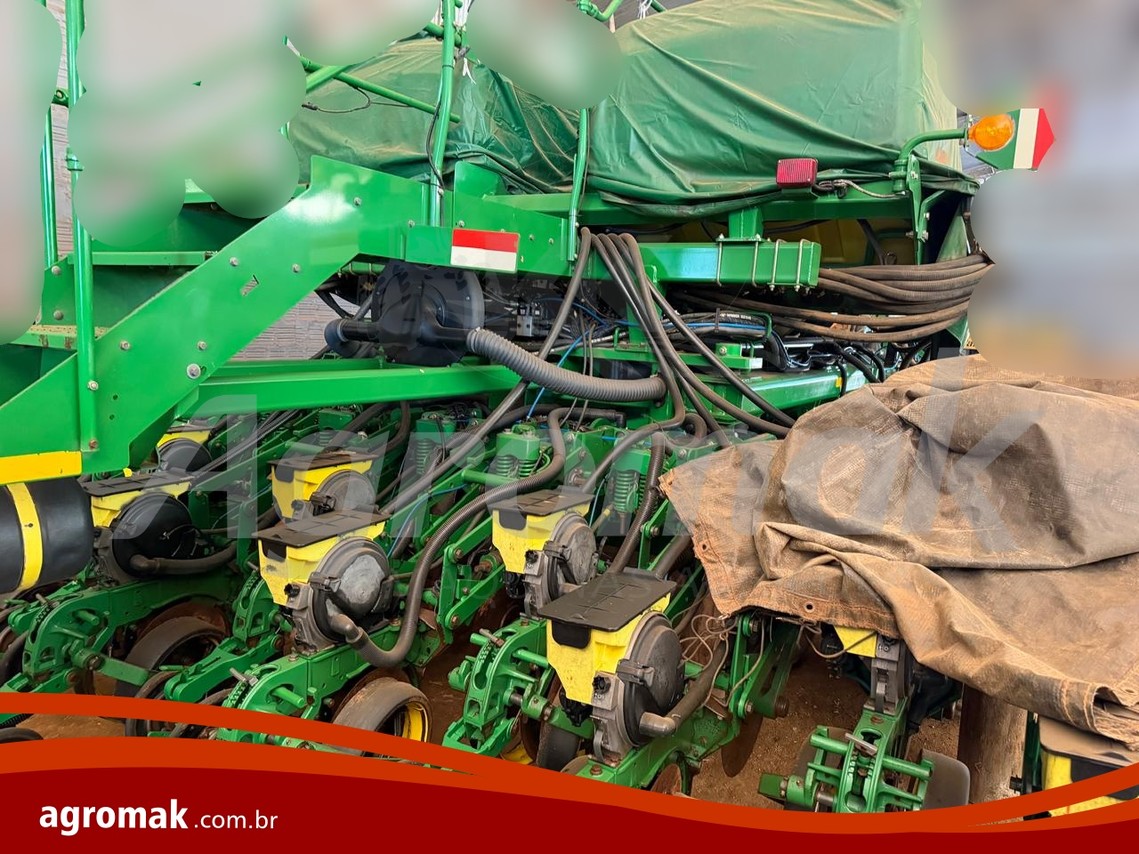 John Deere DB50 - 16/16 4