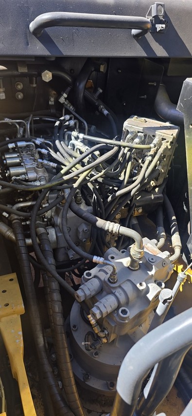 John Deere  200G - 20/20 12