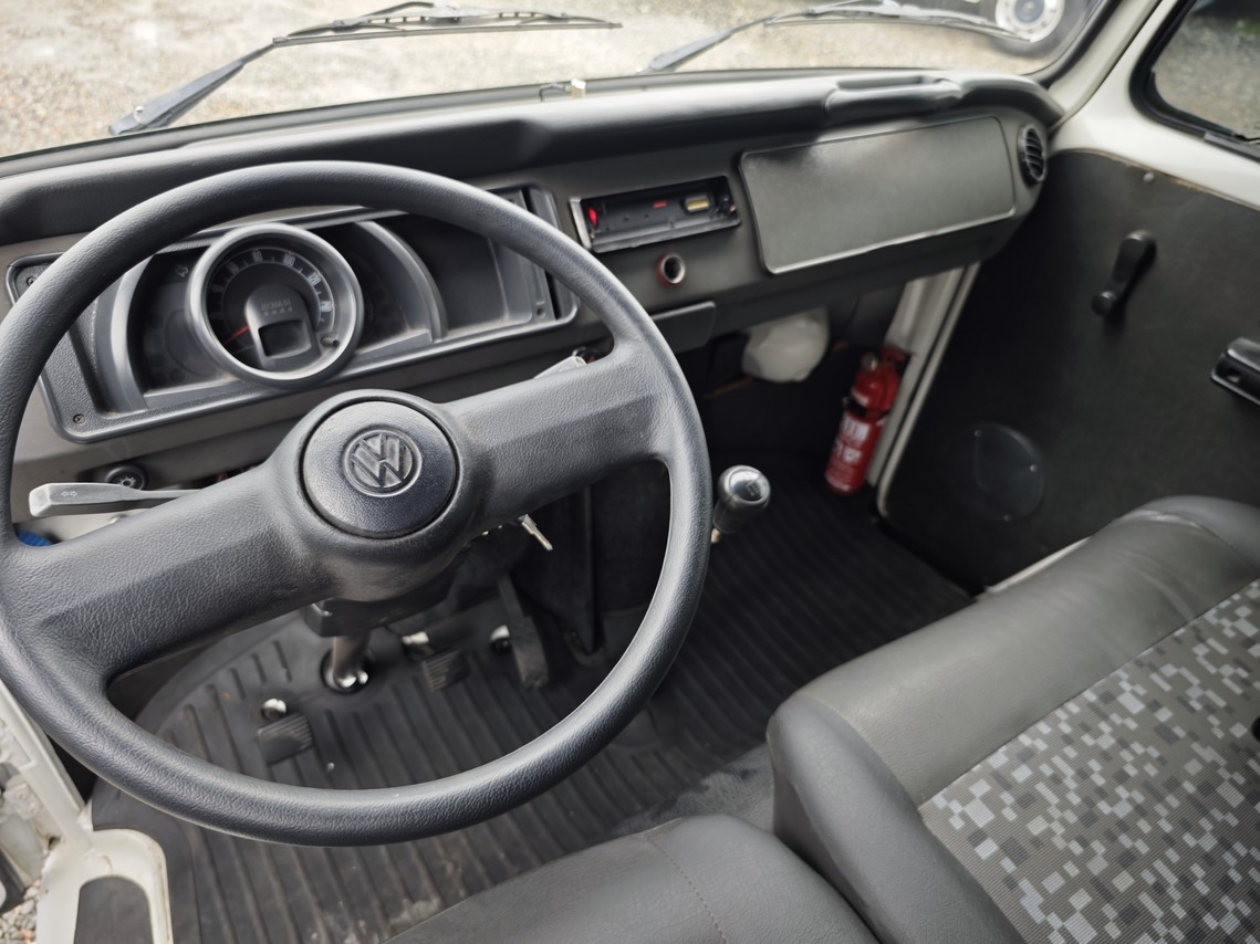 Volkswagen Kombi Standard - 10/11 5