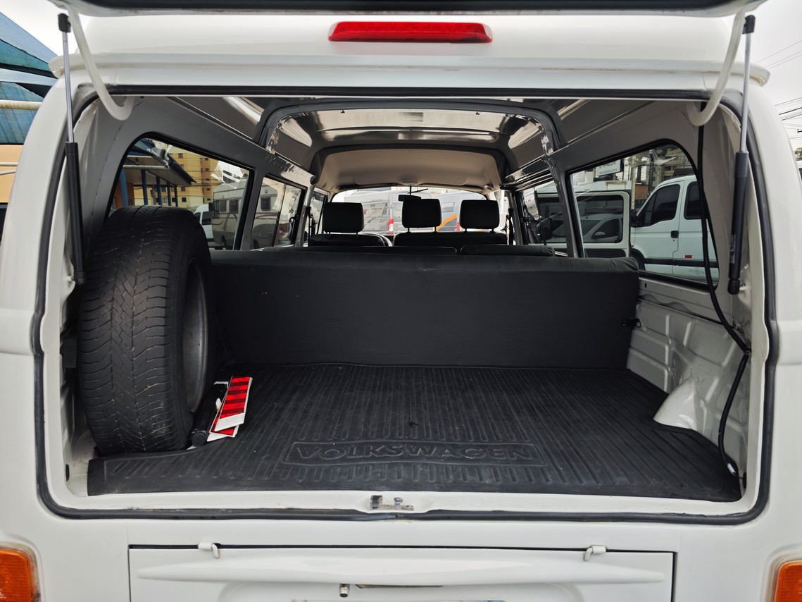 Volkswagen Kombi Standard - 10/11 13