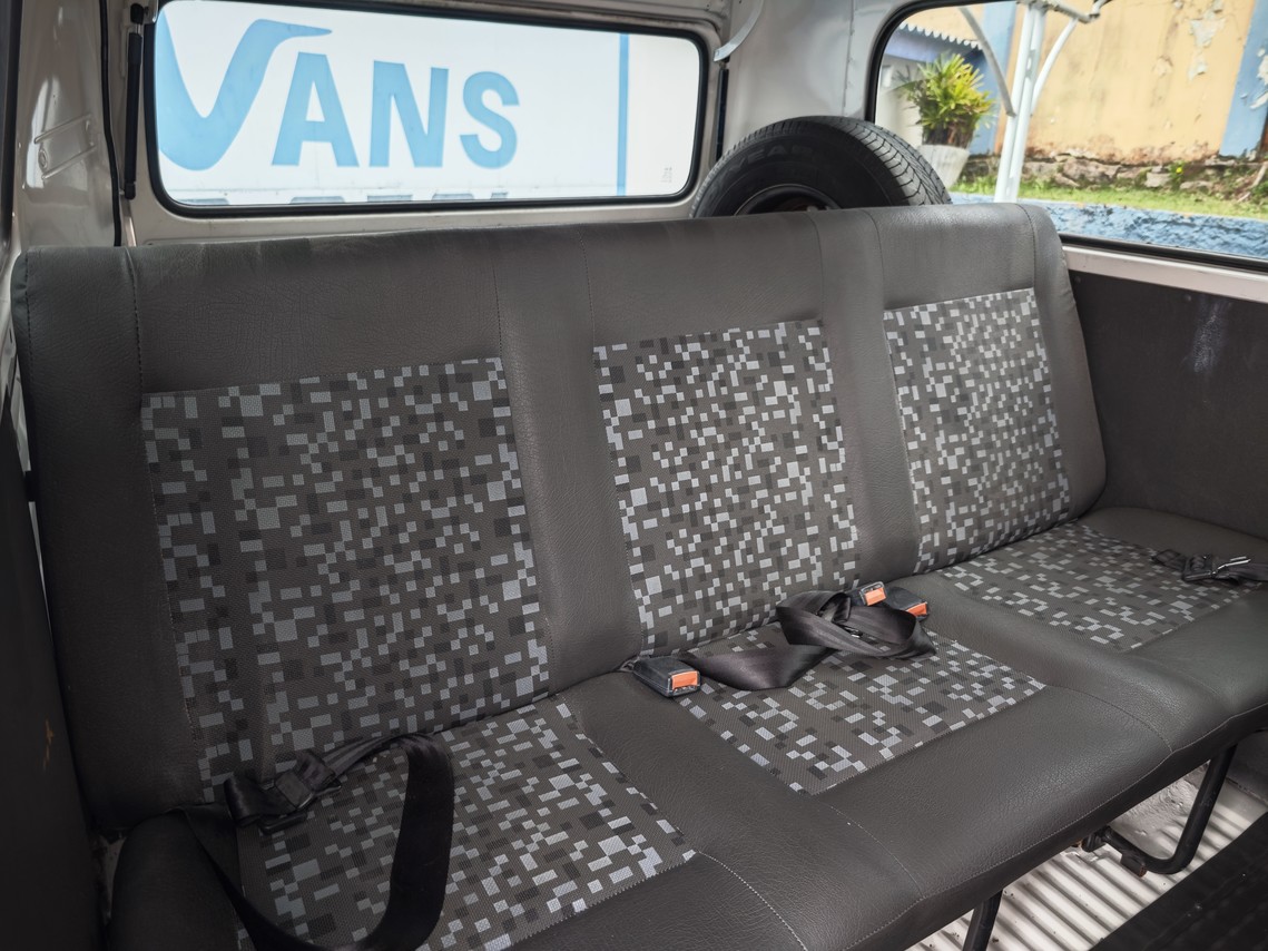 Volkswagen Kombi Standard - 10/11 19