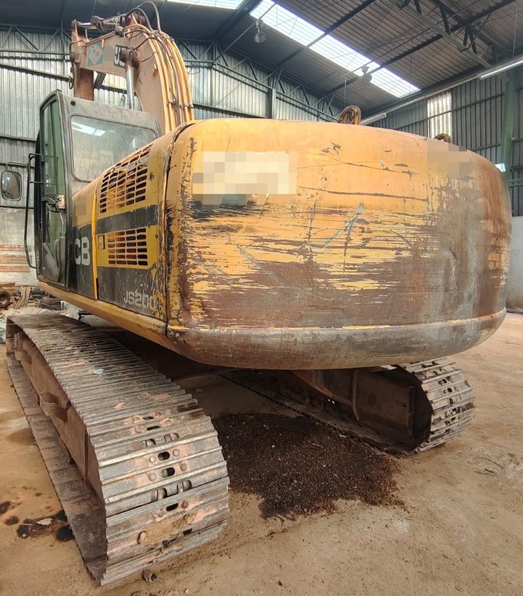 JCB JS200 LC - 11/11 4