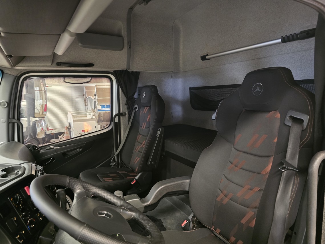 Mercedes Benz Axor 2544 - 20/21 11