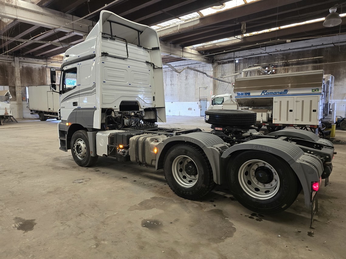 Mercedes Benz Axor 2544 - 20/21 13