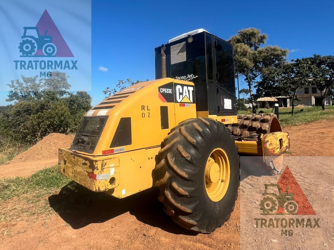 Caterpillar CP533E - 10/10 2