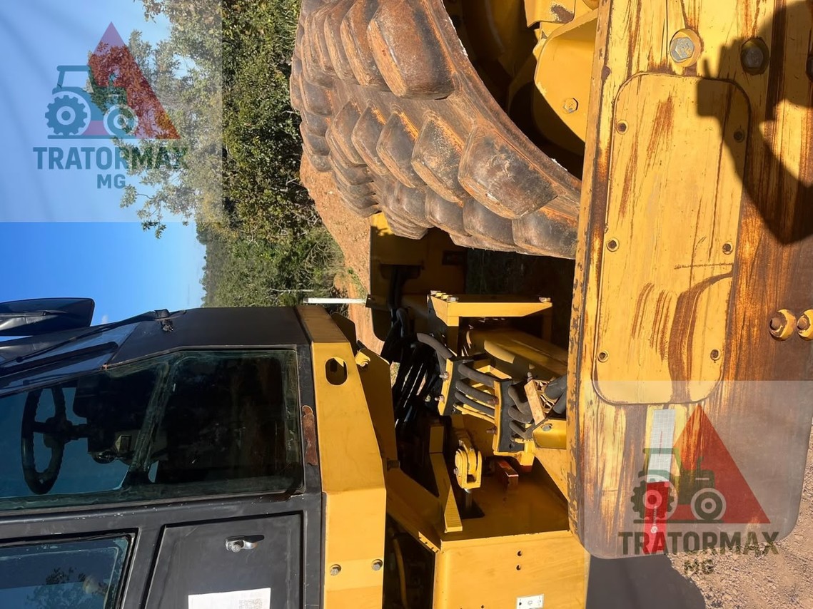 Caterpillar CP533E - 10/10 6