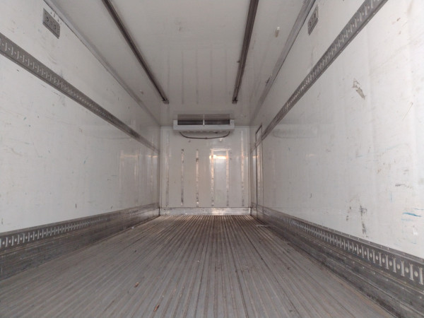 Volkswagen 13-180 Delivery 6x2 - 22/23 15