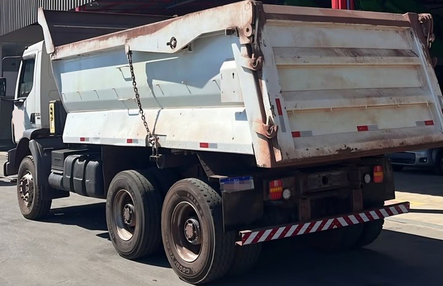 Volvo VM330 - 22/22 2