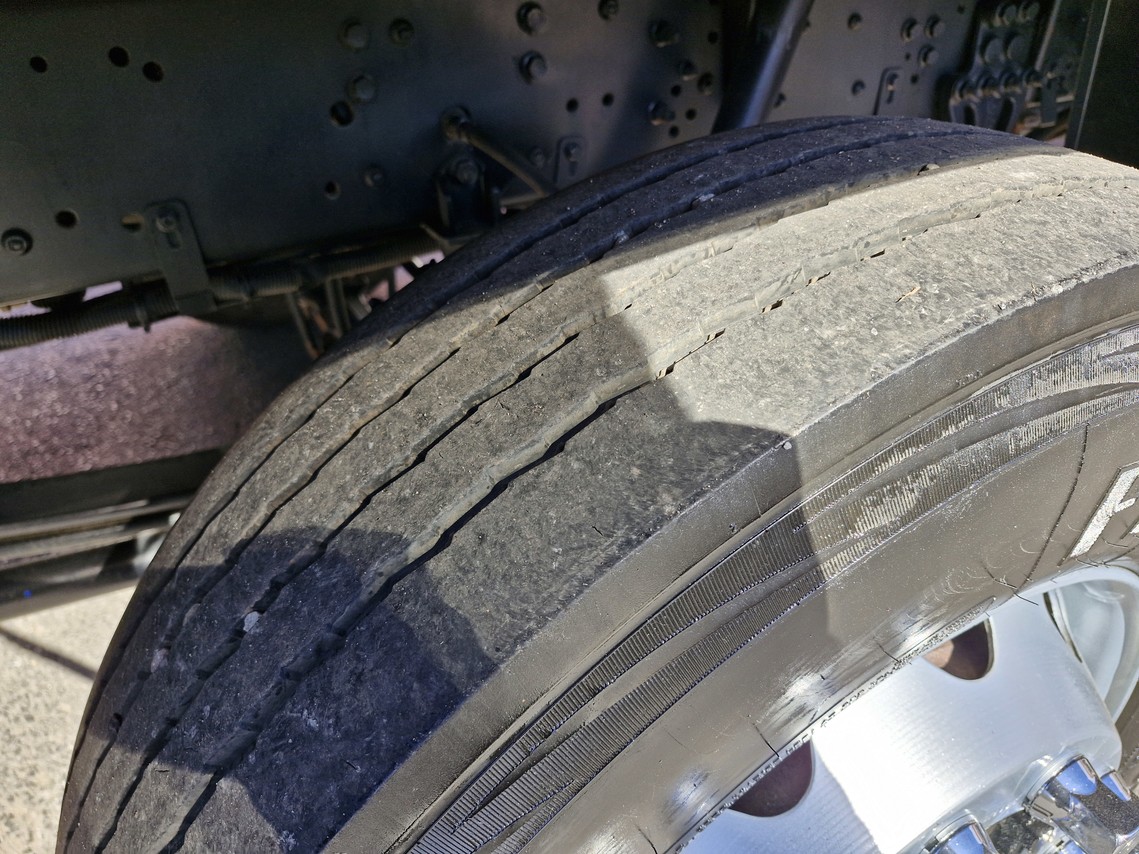 Volkswagen 30 320 - 23/24 14