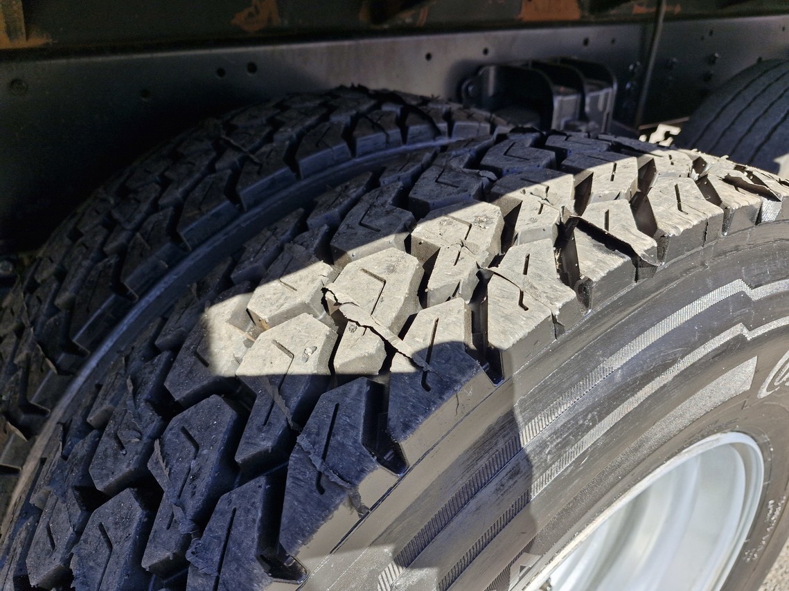 Volkswagen 30 320 - 23/24 15