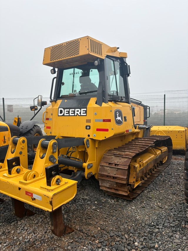 John Deere 700J - 22/22 2