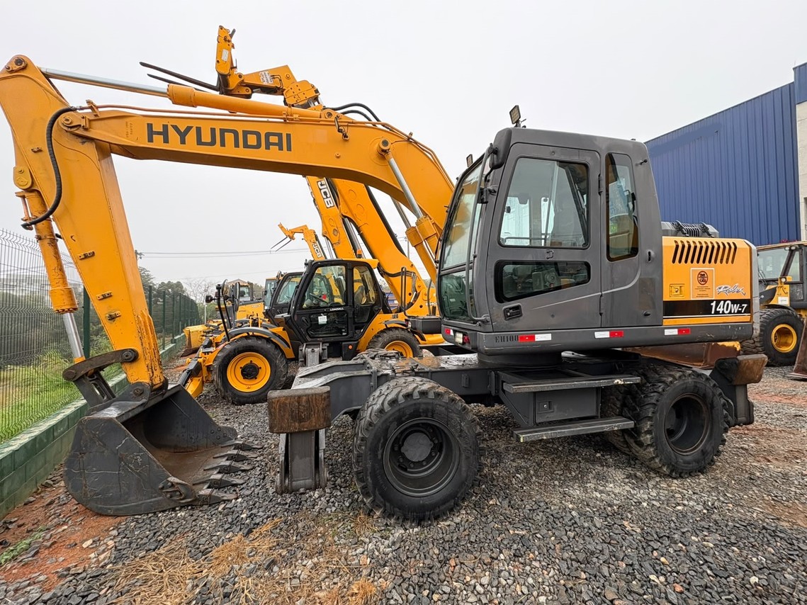 Hyundai R140 - 08/08 4