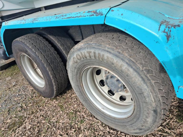 Volkswagen VW 31320 - 25/25 8