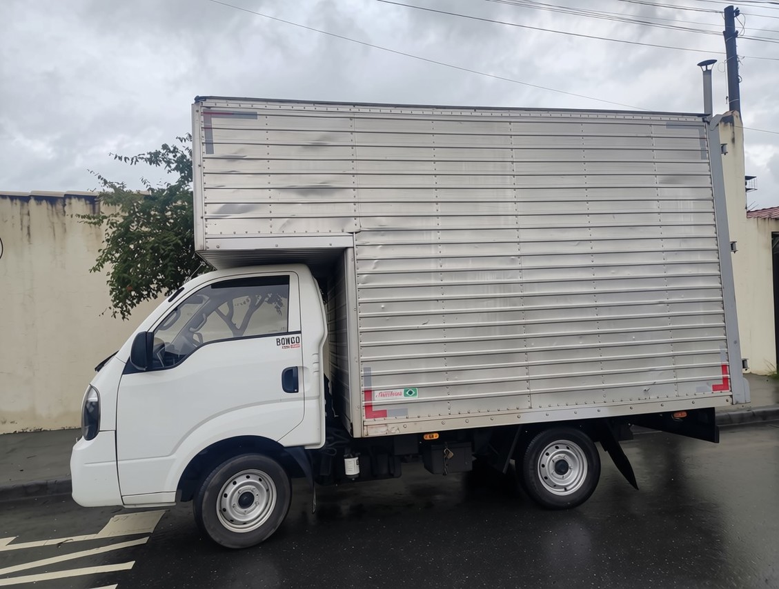 KIA UK 2500 - 20/21 3