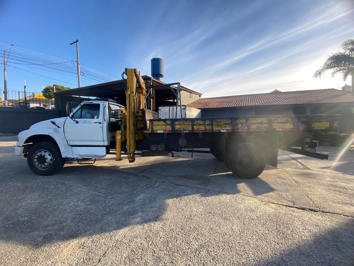 Ford F14000 - 96/96 9