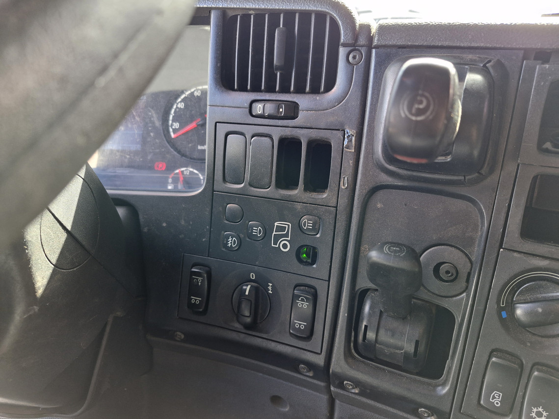 Scania P360 - 12/12 10
