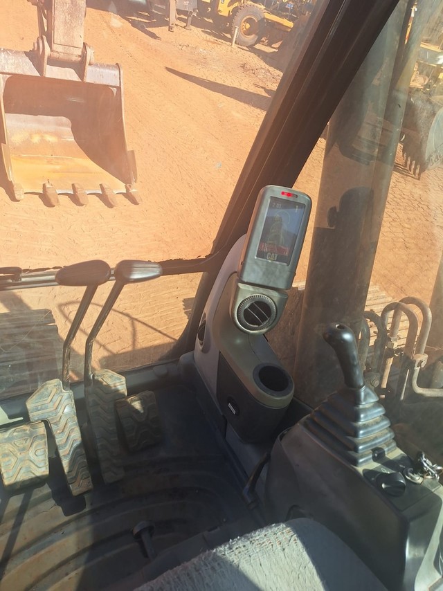 Caterpillar 320D2L - 14/14 3
