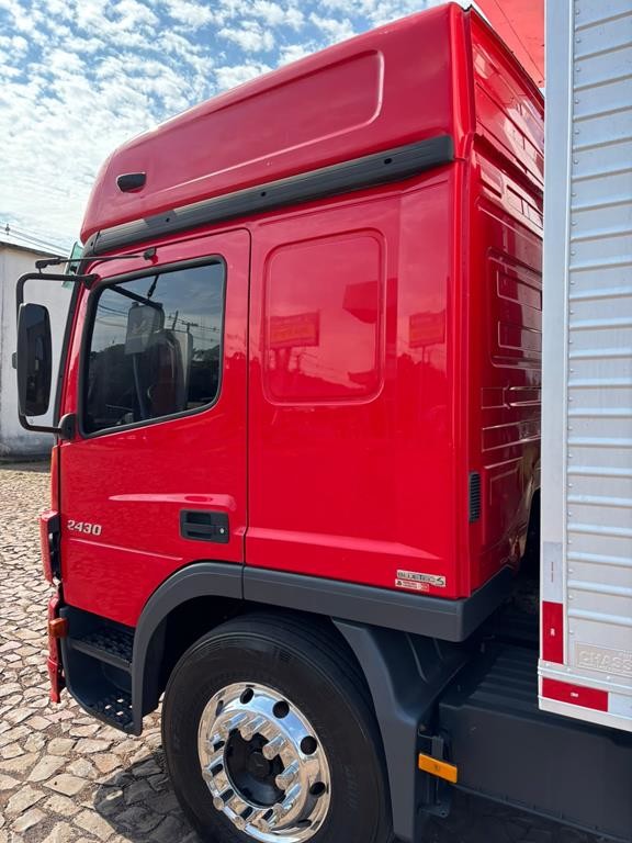 Mercedes Benz Atego 2430 - 14/14 4