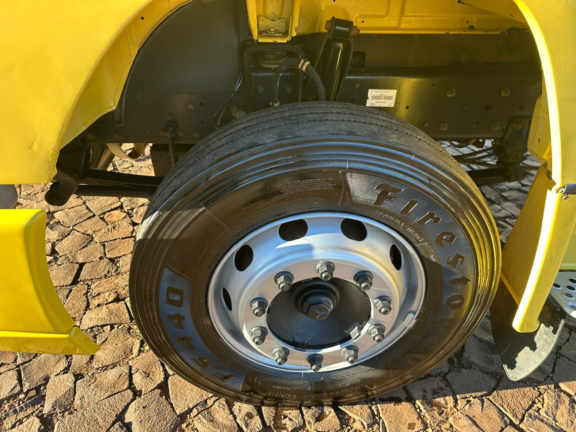 Mercedes Benz MB 2324 - 14/14 9